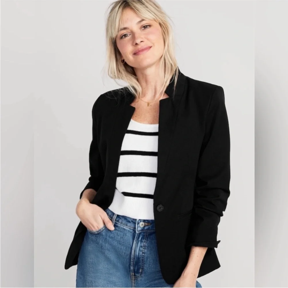 NWT! Black Notched-Collar Pixie Blazer - Multiple Sizes💫